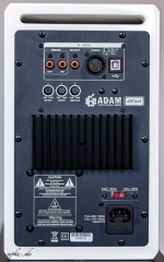Adam Audio Artist 5 - Der Verstärkereinschub mit diversen Einstellmöglichkeiten